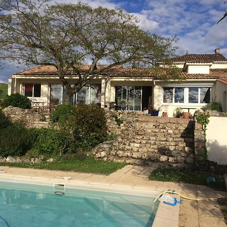 Les 4 Elements St Emilion Bed and Breakfast Branne  Εξωτερικό φωτογραφία