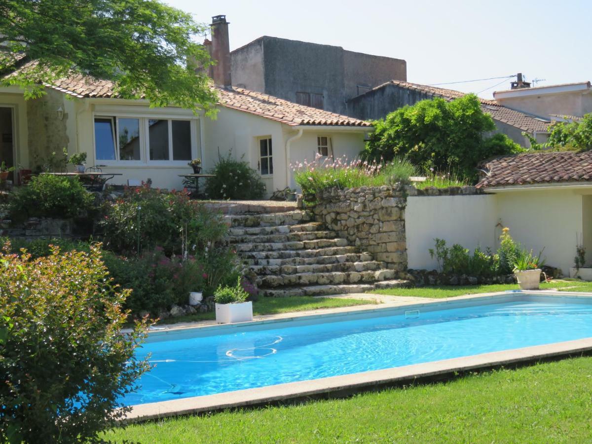 Les 4 Elements St Emilion Bed and Breakfast Branne  Εξωτερικό φωτογραφία