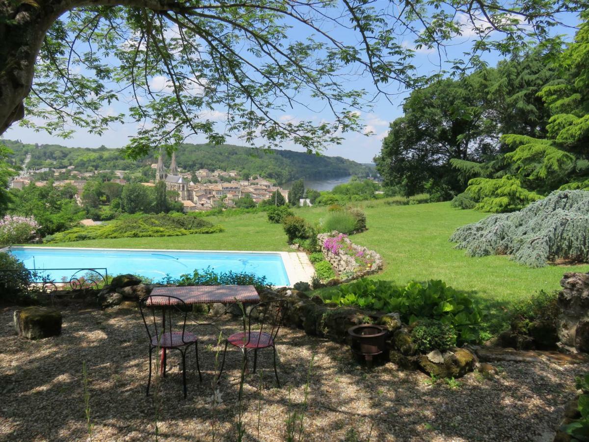 Les 4 Elements St Emilion Bed and Breakfast Branne  Εξωτερικό φωτογραφία