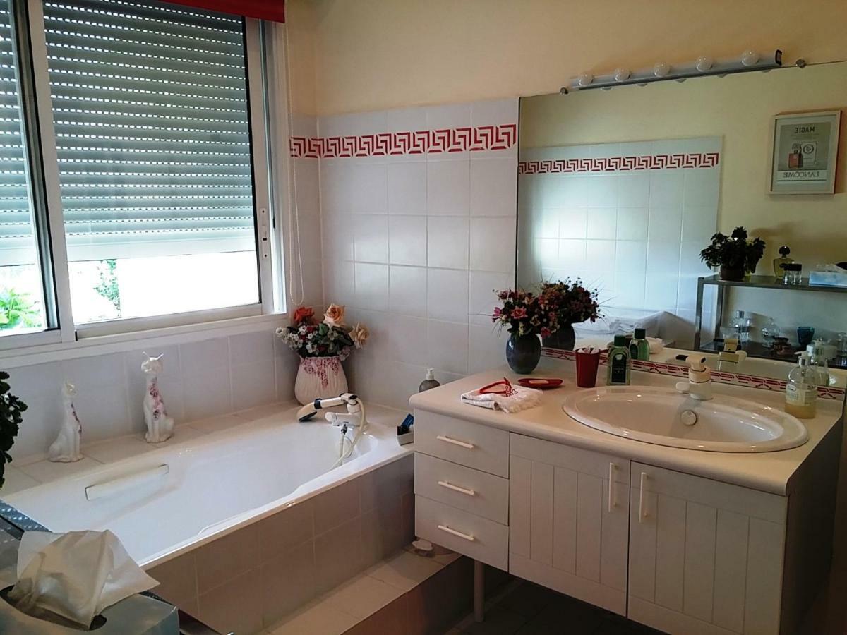 Les 4 Elements St Emilion Bed and Breakfast Branne  Εξωτερικό φωτογραφία
